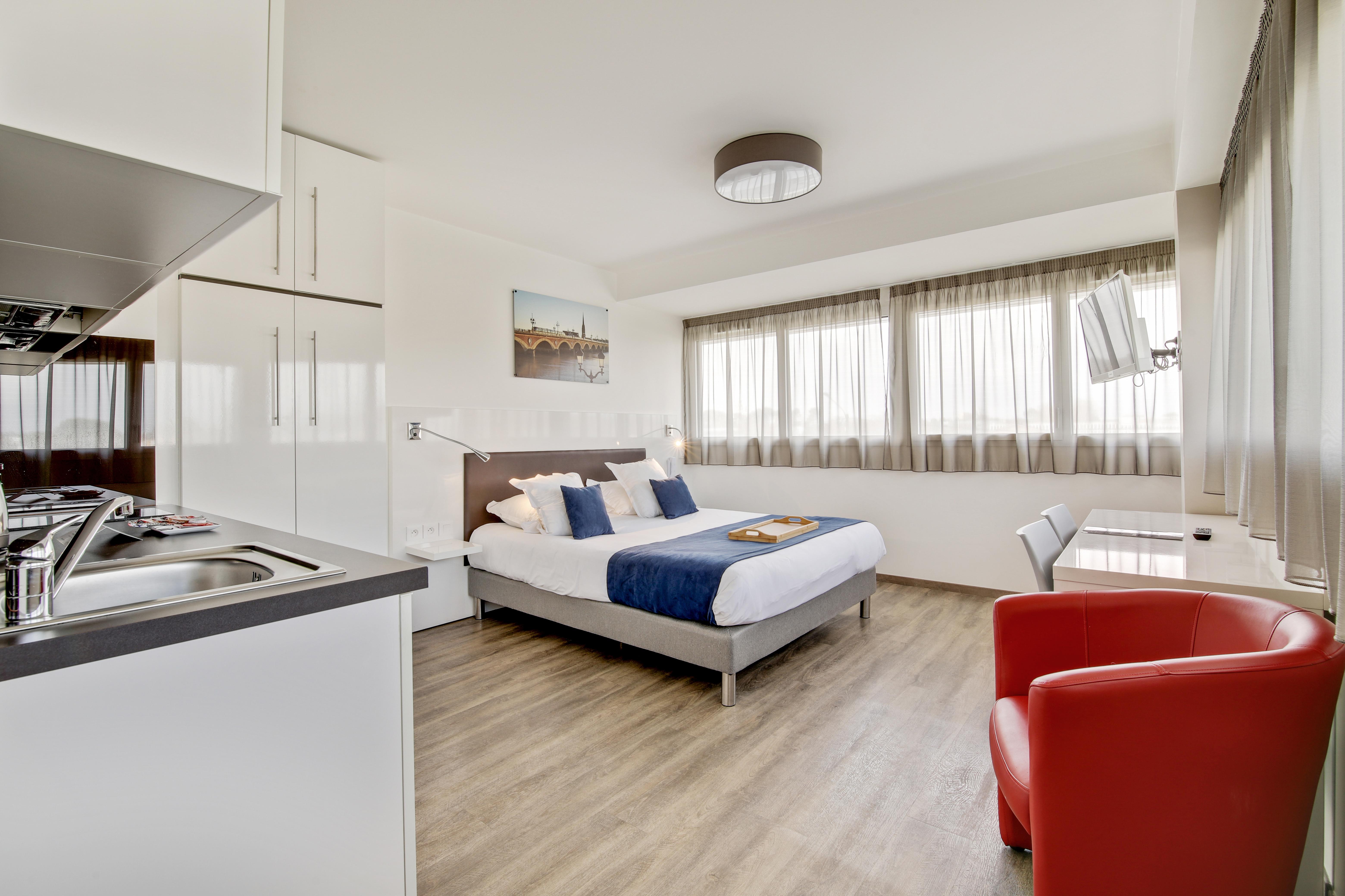 All Suites Appart Hotel Bordeaux Пессак Экстерьер фото