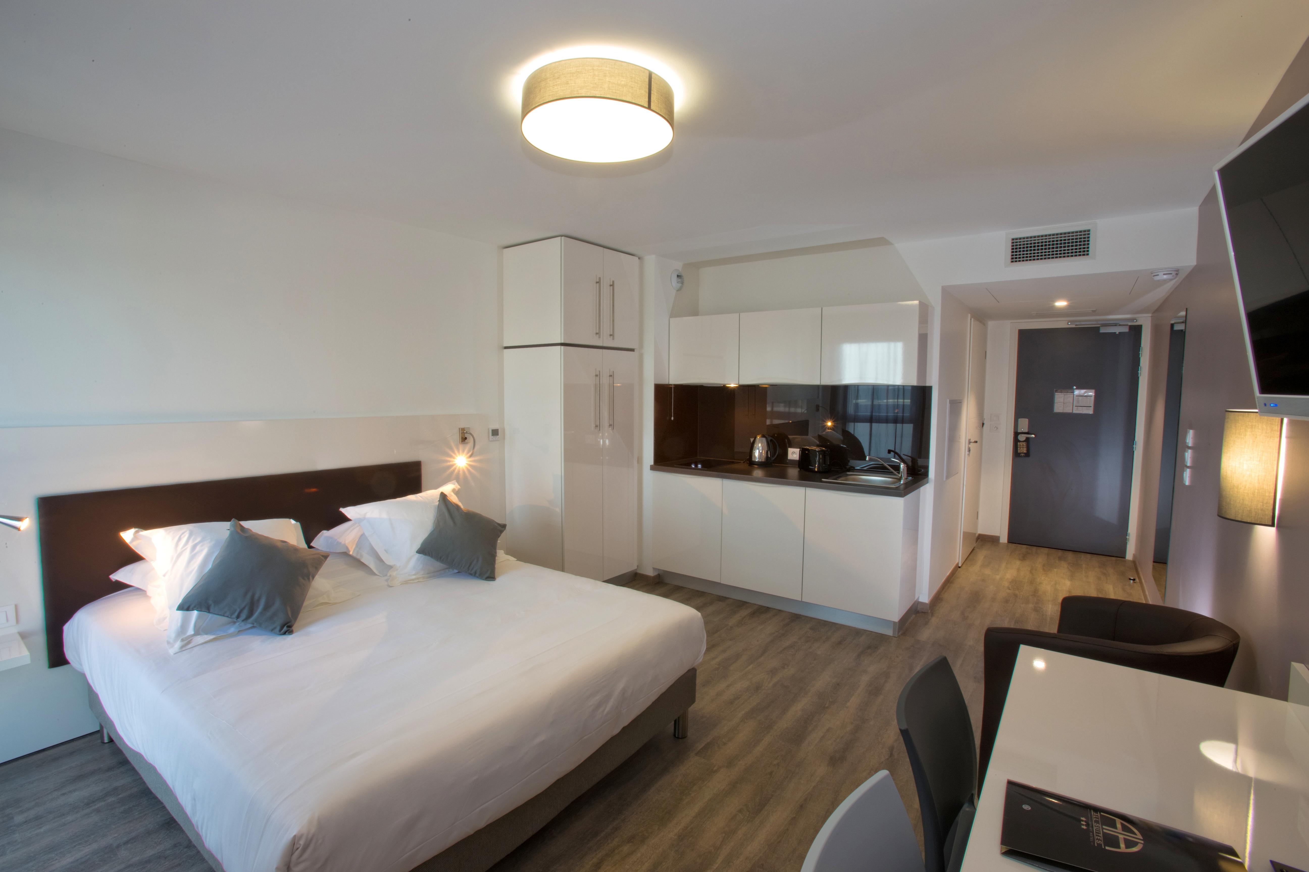 All Suites Appart Hotel Bordeaux Пессак Экстерьер фото